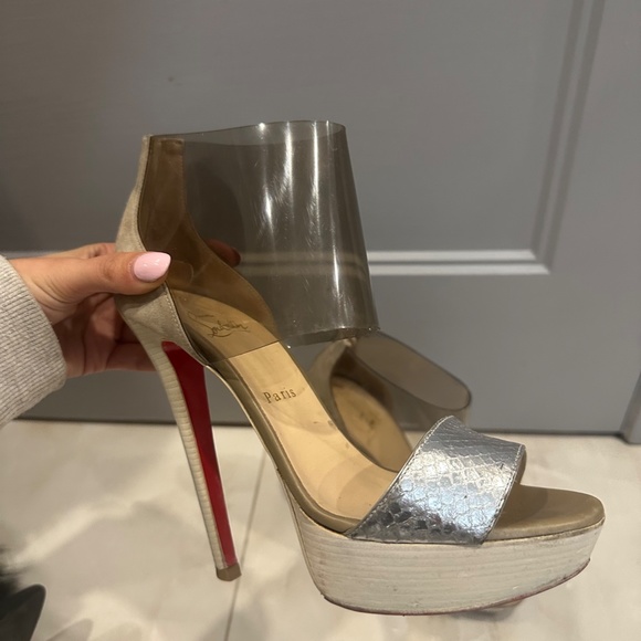 LOUBOUTIN HEELS SIZE 39 - Picture 3 of 6